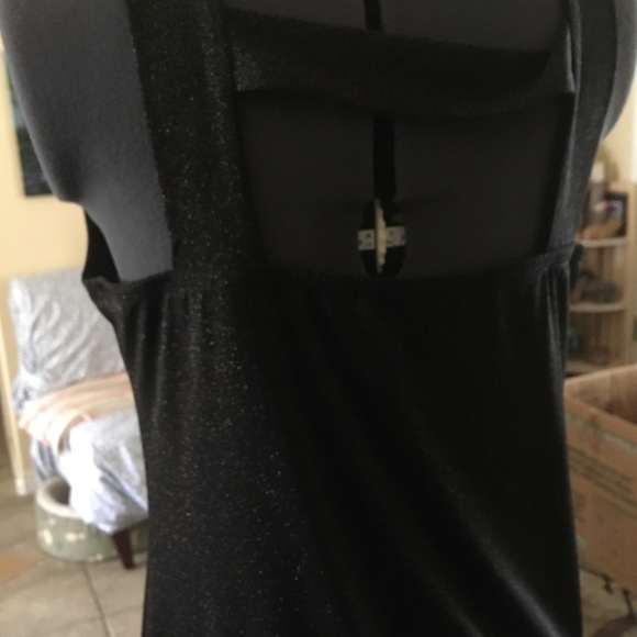 3 for $18 Business Casual/Going-Out Tops - Picture 2 of 6